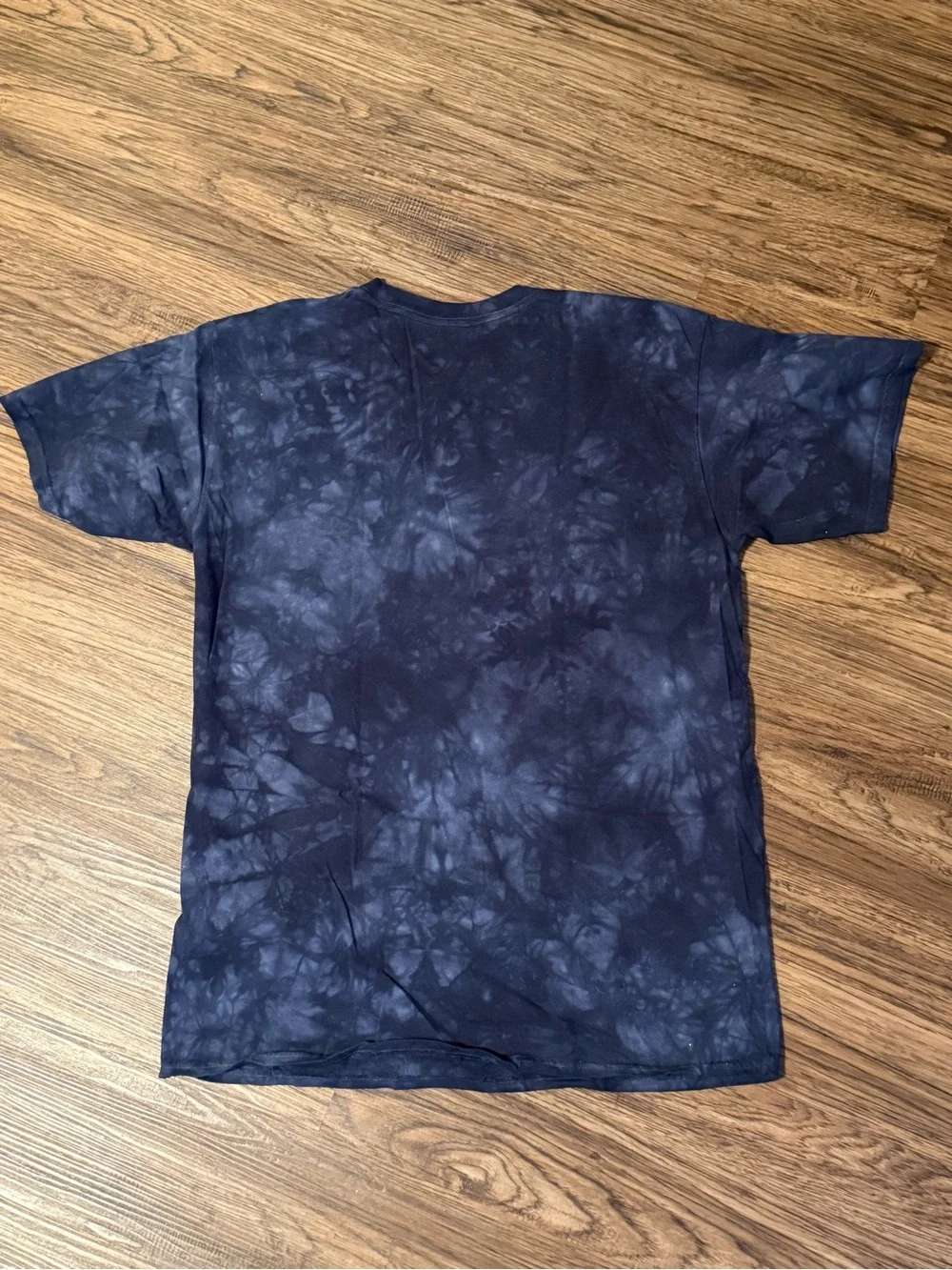 The Mountain Happy Stingray Tie-Dye Navy Blue Manta Ray Graphic Tee in Size L